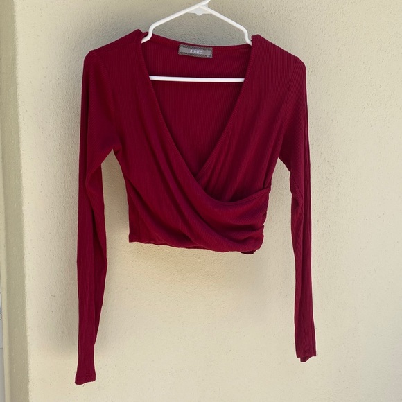 ADDIE cropped long sleeve with ruching and layer - Picture 2 of 3